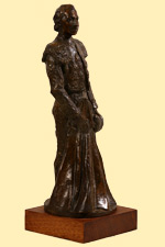 Estatueta de bronze do Prémio Bacatum, do escultor Alberto Germán